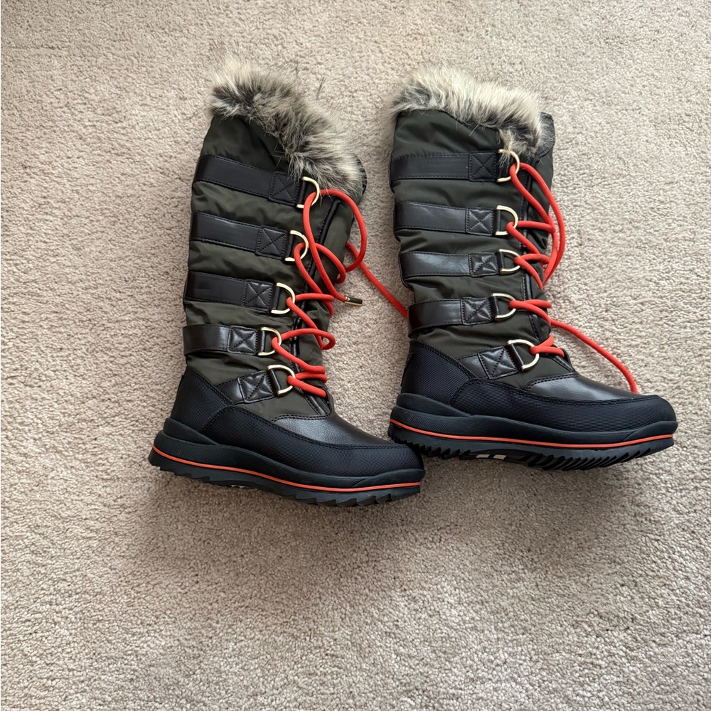 Guess  Hadley Black and Olive Winter Boots with Faux Fur